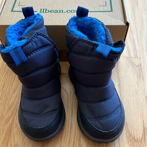 L.L. Bean Navy Ultralight Winter Boots - toddler 6